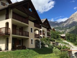 Eyrie self catering apartment vallouise sleeps 6